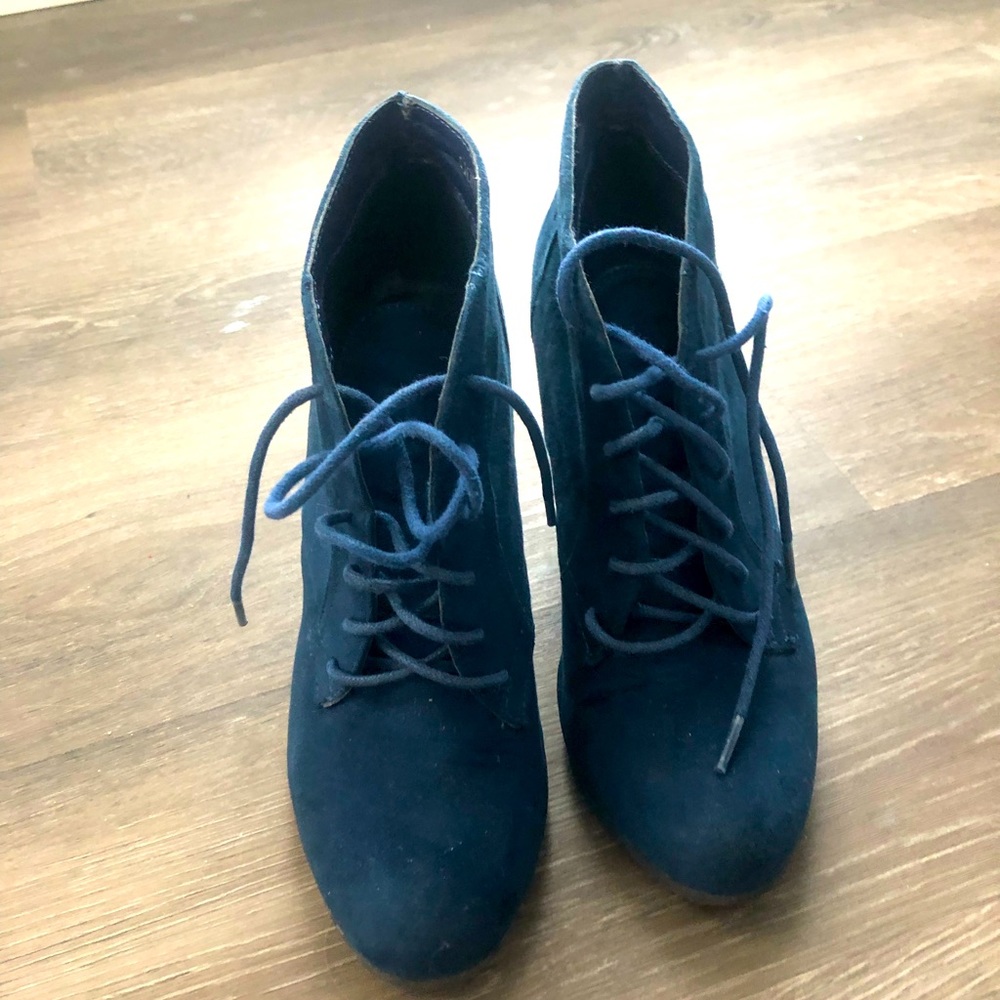Blue 7.5 booties!